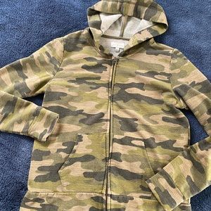 Lucky Brand camo zip up hoodie super soft and cozy size small